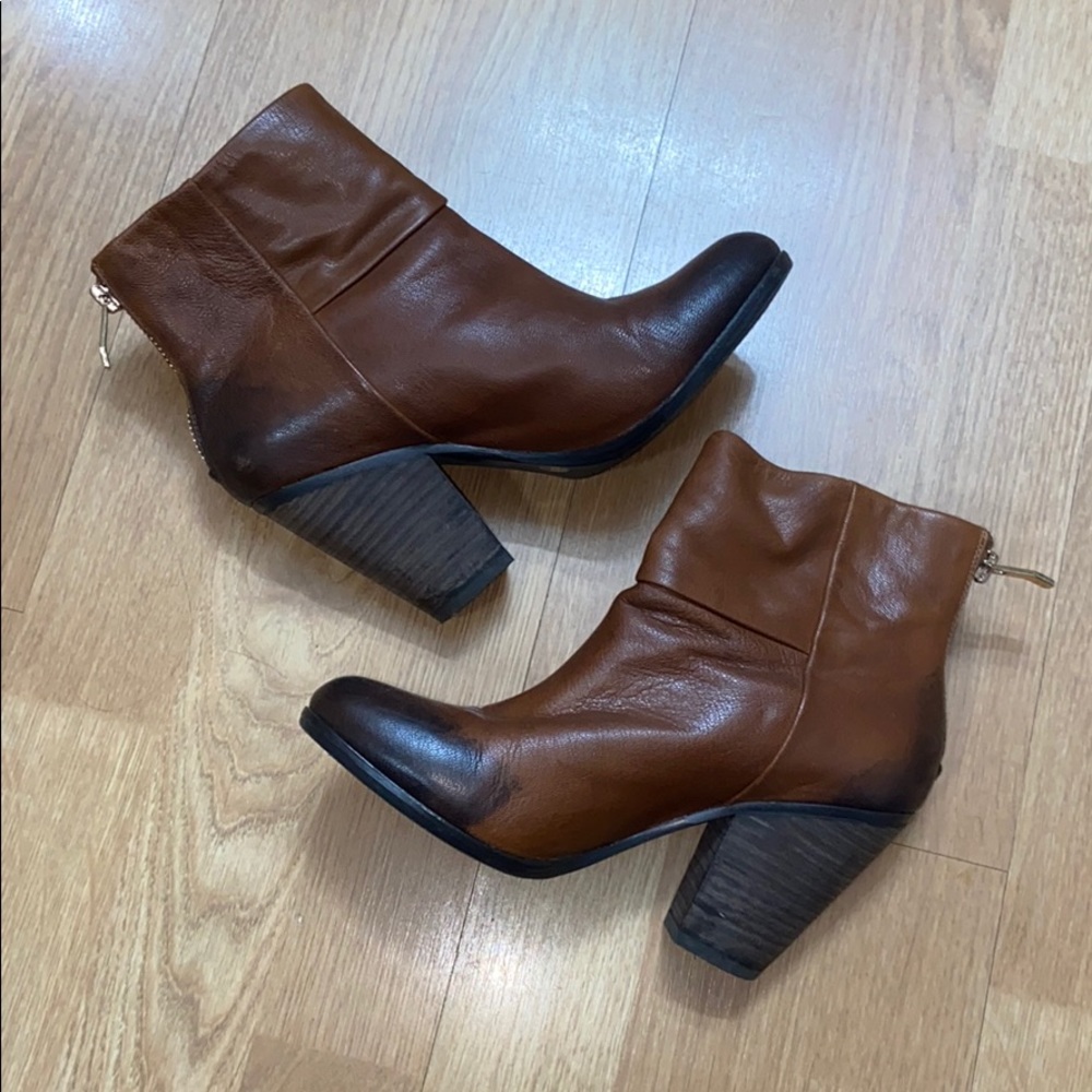 Two tone Vince comuto booty